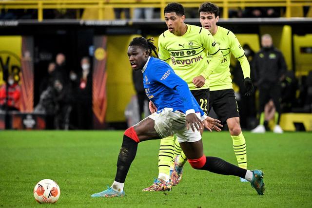 罗马诺：曼城签约18岁中卫朱马巴赫 转租给朗斯