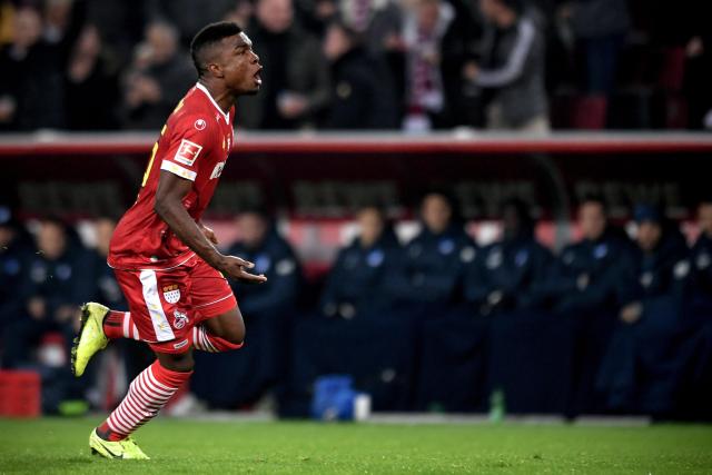 骑士擒黄蜂豪取开季15连胜 火箭大胜公牛5连胜